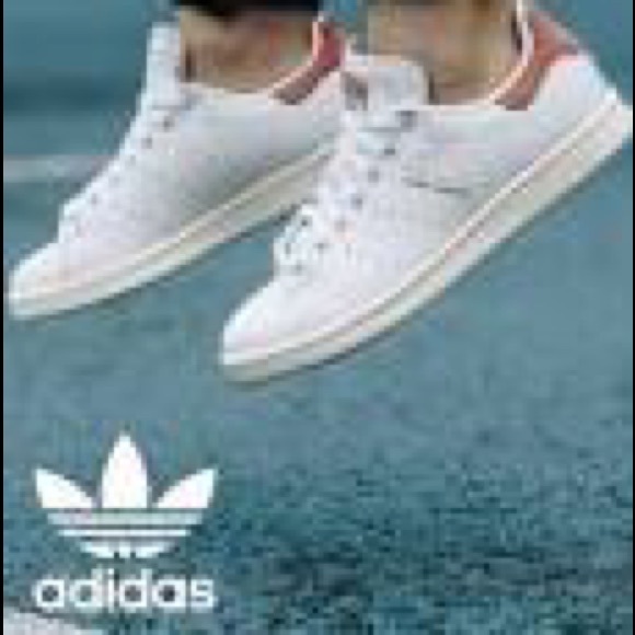 White and Rose Gold Stan Smiths (Adidas). - Picture 1 of 5